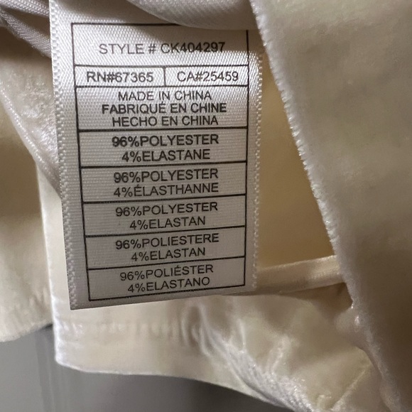 Like New Cupcakes And Cashmere Cream Velvet Top w/ Dolman Sleeves Size XS - Picture 6 of 6